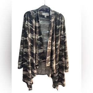 ✨Hosts Pick 2X✨ French Connection Camo Open Front Cardigan XL